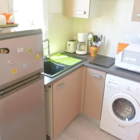 Apartment 4 Pers, 1 + 1 Mezzanine, Terrasse + Parking - Ref, Ag105 *